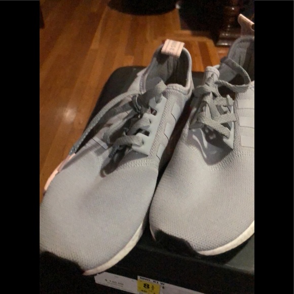 NMD_R1 W with reflective Adidas stripes - Picture 5 of 8